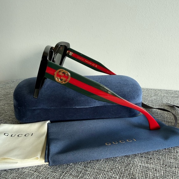 New Gucci Glossy Black Green Red Oversized Sunglasses GG1861S 001 - Picture 6 of 10